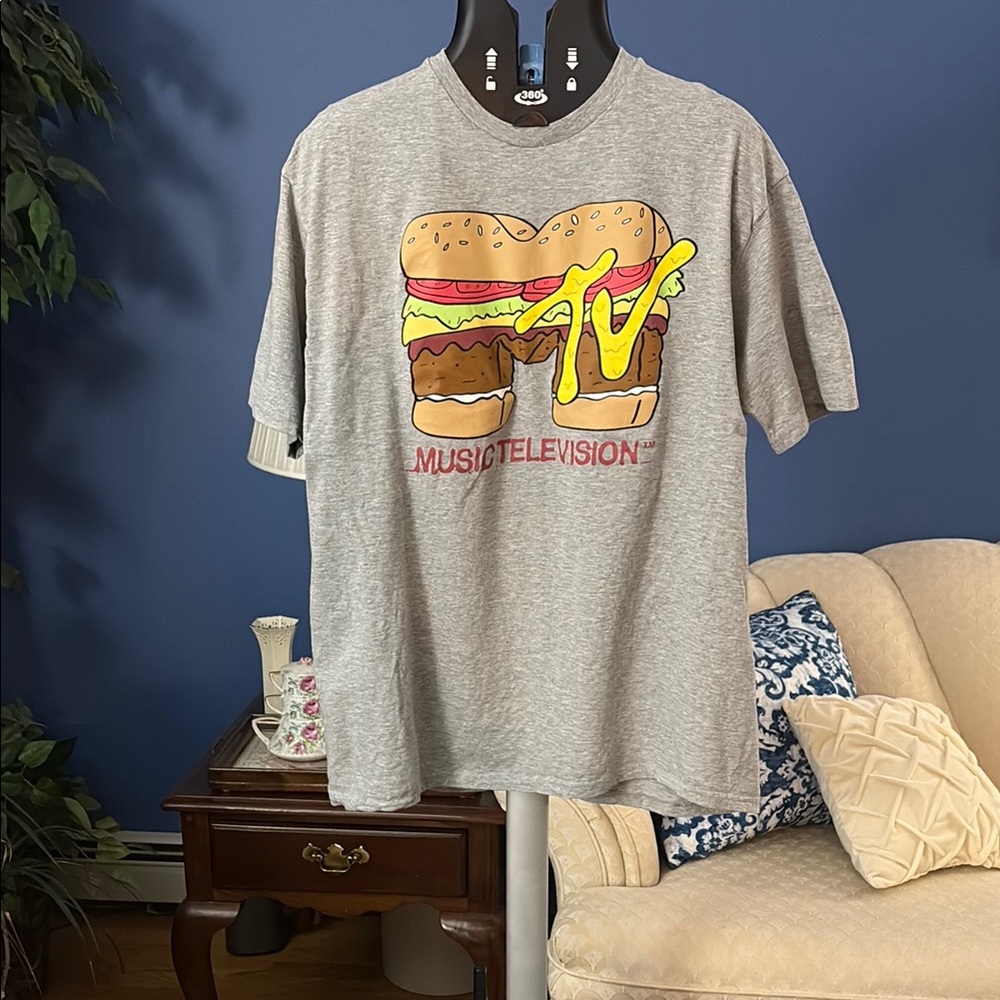 🤍MTV Gray Cheeseburger Short Sleeve Tee for Men